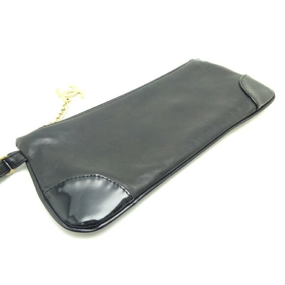 CHANEL Black Leather Pouch - Picture 3 of 8